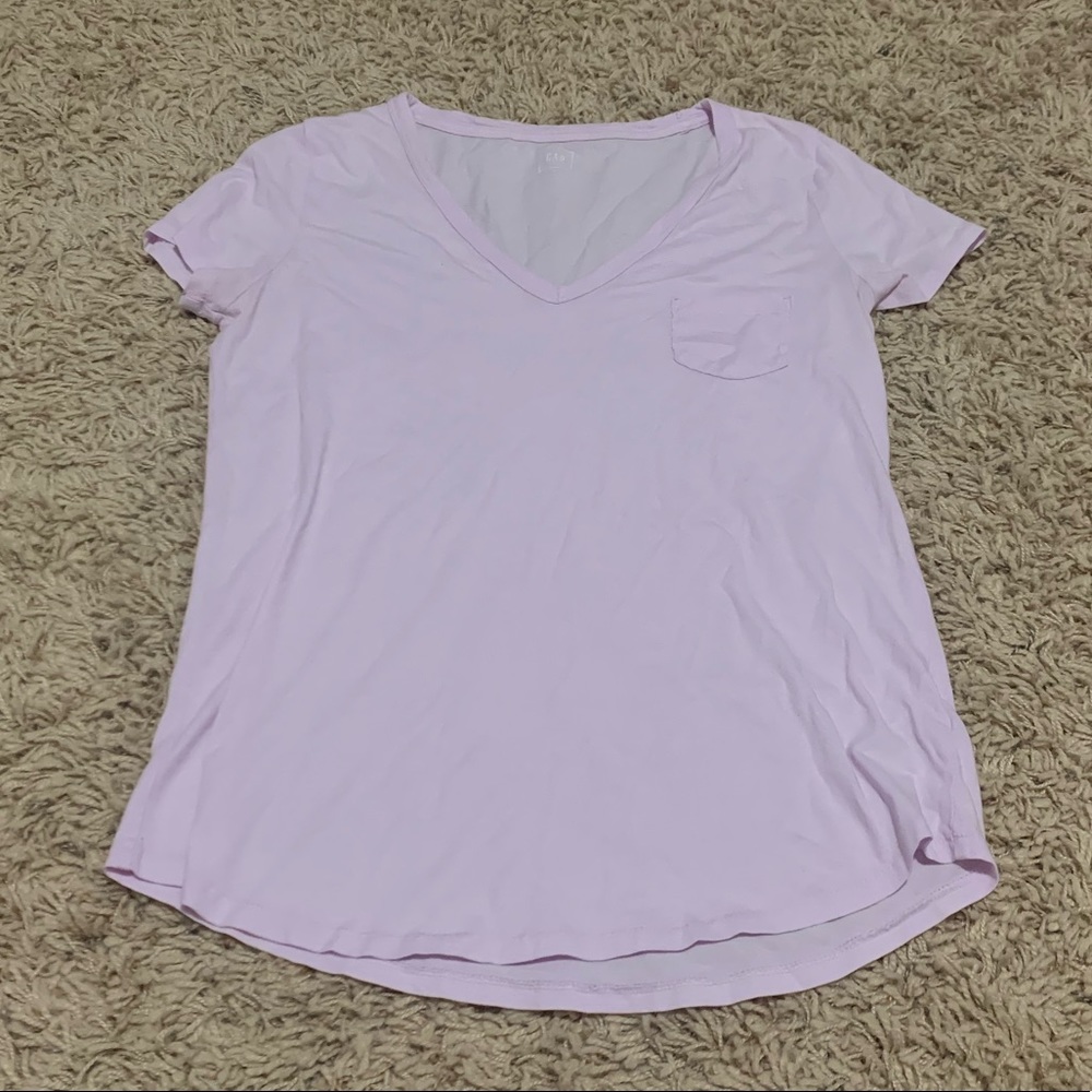 Gap pocket v neck tee